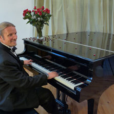 Pete The Piano Mon